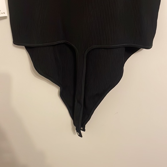 NWT! Good American black ribbed bodysuit - Picture 6 of 6